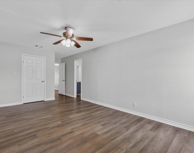 6725 The Outer Ave - Photo Thumbnail 27