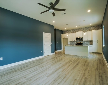 6714 Canal St - Photo Thumbnail 3