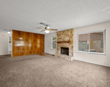 101 Norwood Dr - Photo Thumbnail 2