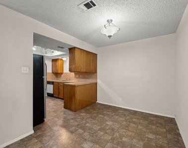 101 Norwood Dr - Photo Thumbnail 4