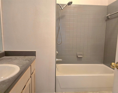 8701 Weiser Dr - Photo Thumbnail 32