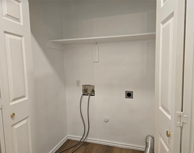 8701 Weiser Dr - Photo Thumbnail 13