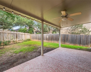 5105 Hibiscus Valley Dr - Photo Thumbnail 2