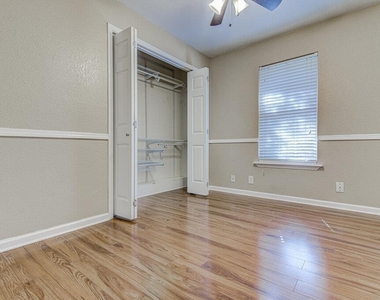 1410 Kamar Dr - Photo Thumbnail 12