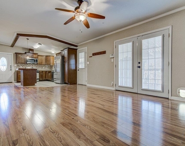 1410 Kamar Dr - Photo Thumbnail 4