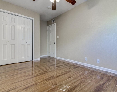 1410 Kamar Dr - Photo Thumbnail 11