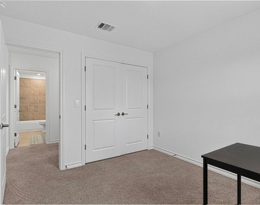 2911 St Regis Dr - Photo Thumbnail 25