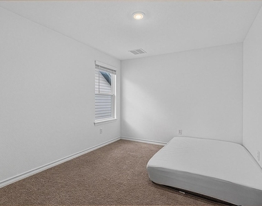 2911 St Regis Dr - Photo Thumbnail 20