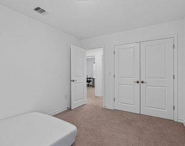 2911 St Regis Dr - Photo Thumbnail 21