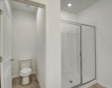 117 Lacey Oak Loop - Photo Thumbnail 23