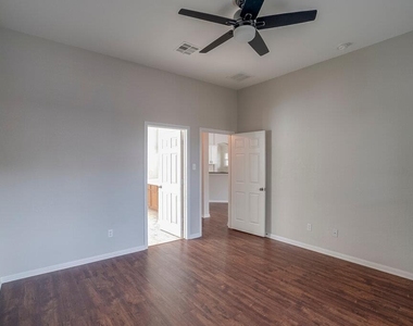 2985 Overland St - Photo Thumbnail 11
