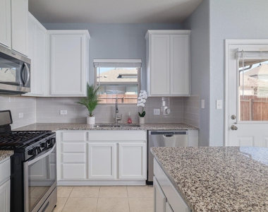 153 Brady Creek Way - Photo Thumbnail 12