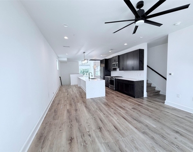 1417 Kramer Ln - Photo Thumbnail 21