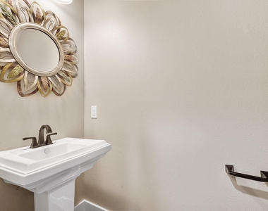 1704 Cedar Bend Dr - Photo Thumbnail 25