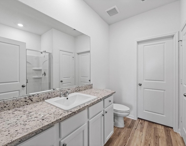 201 Paradise Canyon Dr - Photo Thumbnail 4