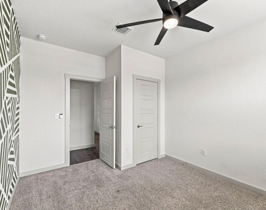 4712 Canongate Dr - Photo Thumbnail 4