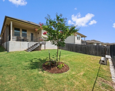 329 Serpens St - Photo Thumbnail 19