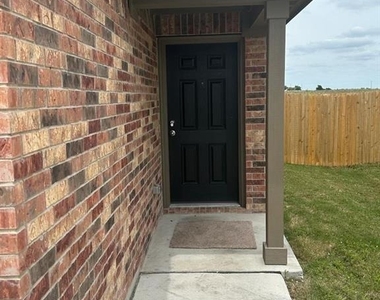 18300 Speculator Ln - Photo Thumbnail 13