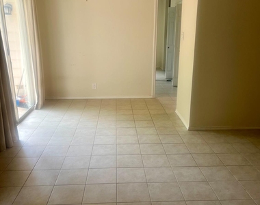 426 Sailmaster St - Photo Thumbnail 1