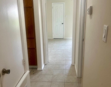 426 Sailmaster St - Photo Thumbnail 6