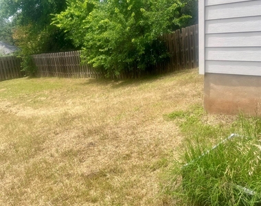 426 Sailmaster St - Photo Thumbnail 11