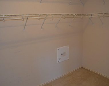 8312 Minnesota Ln - Photo Thumbnail 15