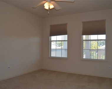 8312 Minnesota Ln - Photo Thumbnail 13
