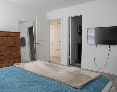 13804 Knights Branch Dr - Photo Thumbnail 11