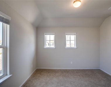 226 Trailside Ln - Photo Thumbnail 22