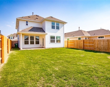 226 Trailside Ln - Photo Thumbnail 27