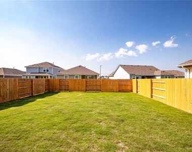 226 Trailside Ln - Photo Thumbnail 24