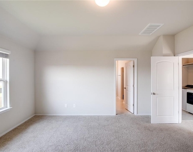 226 Trailside Ln - Photo Thumbnail 18