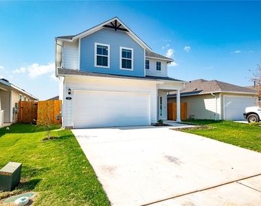 226 Trailside Ln - Photo Thumbnail 2