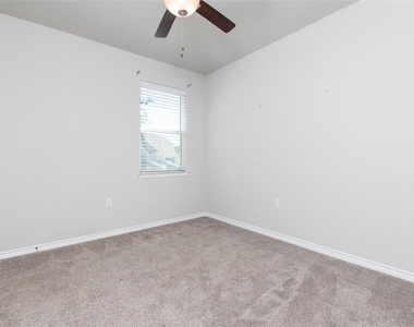 121 Lafitte Dr - Photo Thumbnail 16