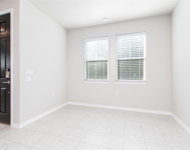 121 Lafitte Dr - Photo Thumbnail 4