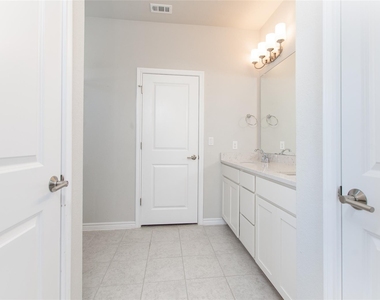 121 Lafitte Dr - Photo Thumbnail 14