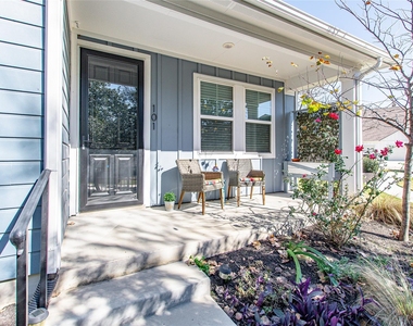 121 Lafitte Dr - Photo Thumbnail 2
