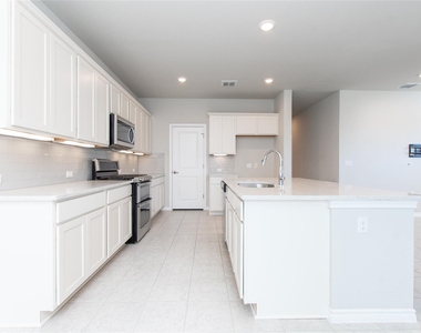 121 Lafitte Dr - Photo Thumbnail 10