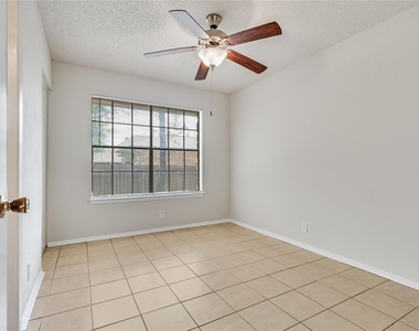 3801 Foust Trl - Photo Thumbnail 19