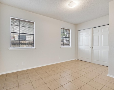 3801 Foust Trl - Photo Thumbnail 20