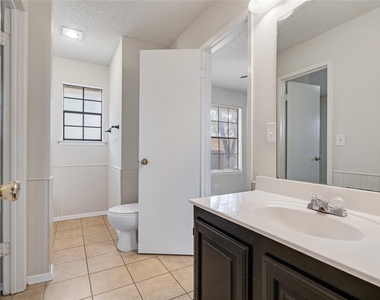 3801 Foust Trl - Photo Thumbnail 24