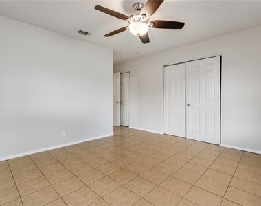 3801 Foust Trl - Photo Thumbnail 16