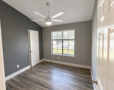 8900 Linton Dr - Photo Thumbnail 11
