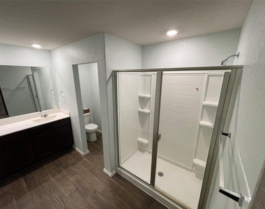 125 Calgary Ln - Photo Thumbnail 15