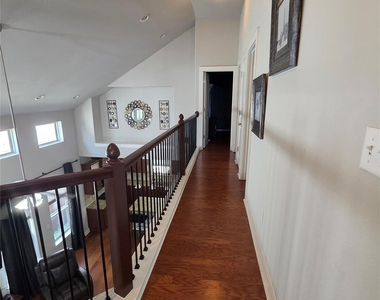 16017 Mcaloon Way - Photo Thumbnail 10