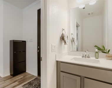 14500 Jackson Browning Ln - Photo Thumbnail 14