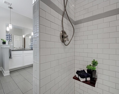 202 S College St - Photo Thumbnail 18