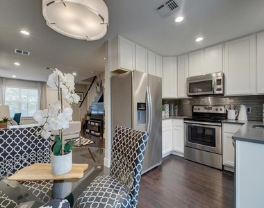 202 S College St - Photo Thumbnail 11