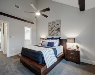 202 S College St - Photo Thumbnail 14