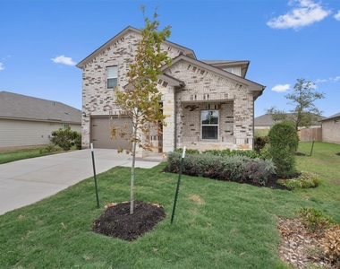209 Golden Plains Pkwy - Photo Thumbnail 33
